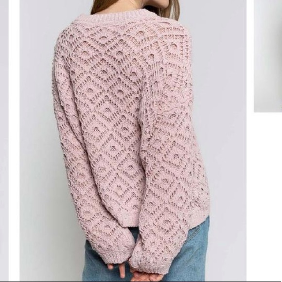 LAST2️⃣🆕 Classic Touch in Soft Pink Pullover - Picture 5 of 8